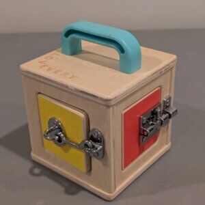 LOVEVERY Wooden Lock Box Latches “The Realist” Montessori Learning Toy – 19‑21 M